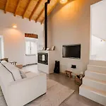 Casa Elegante Em Tranquila *