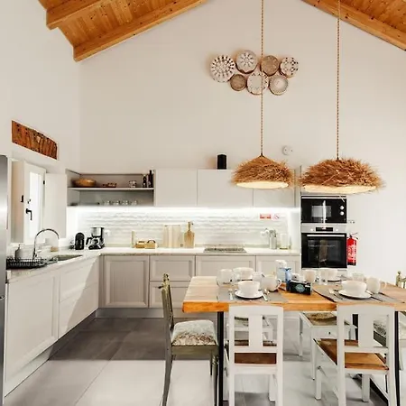 Casa Elegante Em Tranquila